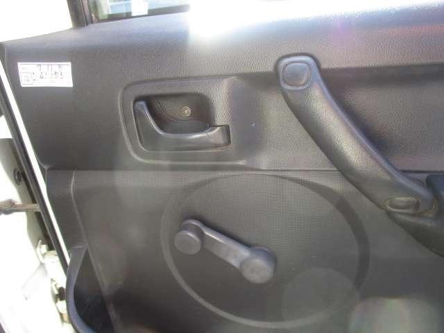 キャリイトラック ダンプ 5速MT 4WD ダンプ エアコン パワステ 車検8年2月 走行56,000キロ(25枚目)