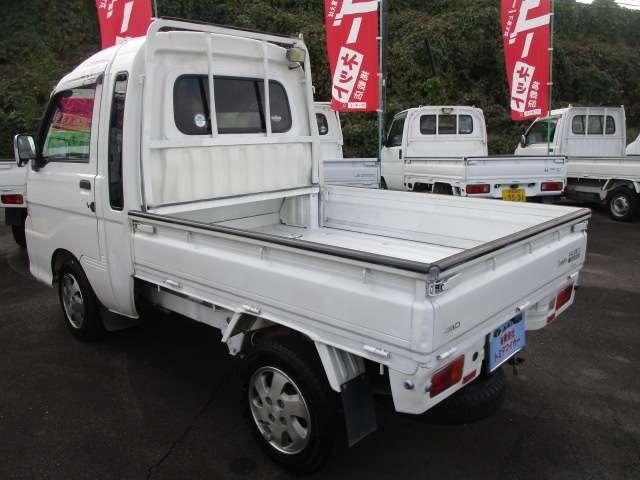 ハイゼットトラック ジャンボ　オートマ　４ＷＤ　エアバッグ　エアコン　パワステ　集中ドアロック　ナビテレビ　ＣＤ　アルミ　タイミングベルト交換済み（6枚目）
