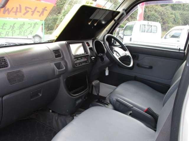 ハイゼットトラック ジャンボ　オートマ　４ＷＤ　エアバッグ　エアコン　パワステ　集中ドアロック　ナビテレビ　ＣＤ　アルミ　タイミングベルト交換済み（7枚目）