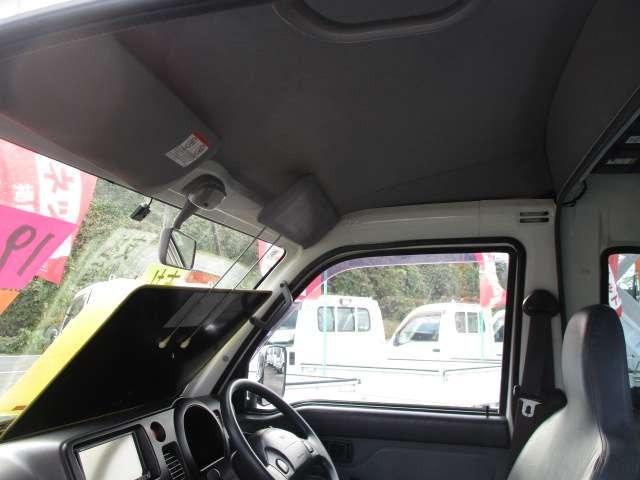 ハイゼットトラック ジャンボ　オートマ　４ＷＤ　エアバッグ　エアコン　パワステ　集中ドアロック　ナビテレビ　ＣＤ　アルミ　タイミングベルト交換済み（9枚目）