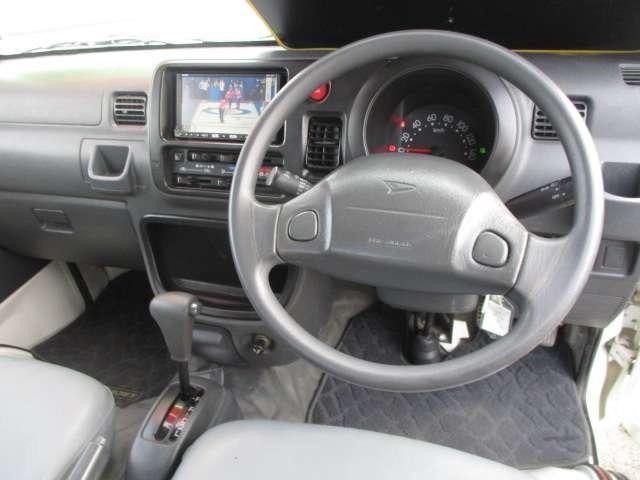 ハイゼットトラック ジャンボ　オートマ　４ＷＤ　エアバッグ　エアコン　パワステ　集中ドアロック　ナビテレビ　ＣＤ　アルミ　タイミングベルト交換済み（16枚目）