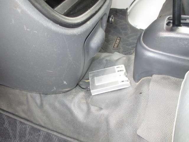 ハイゼットトラック ジャンボ　オートマ　４ＷＤ　エアバッグ　エアコン　パワステ　集中ドアロック　ナビテレビ　ＣＤ　アルミ　タイミングベルト交換済み（24枚目）