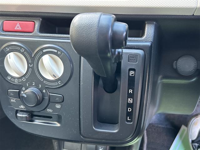 アルト Ｓ　ＥＴＣ　ナビ　キーレスエントリー　アイドリングストップ　電動格納ミラー　シートヒーター　ＣＶＴ　盗難防止システム　ＡＢＳ　ＥＳＣ　ＣＤ　ＵＳＢ　ミュージックプレイヤー接続可　衝突安全ボディ　エアコン（6枚目）