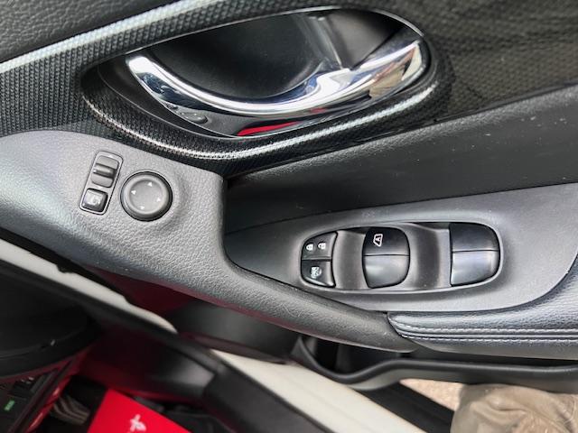 エクストレイル 20X エマージェンシーブレーキパッケージ 新品16インチホイール&タイヤ・シートカバー・純正ナビ・バックカメラ・ETC・スマートキー・シートヒーター・コーナーセンサー・ドライブレコーダー・7人乗り(39枚目)