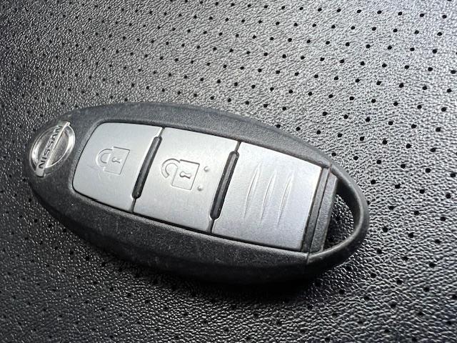 エクストレイル 20X エマージェンシーブレーキパッケージ 新品16インチホイール&タイヤ・シートカバー・純正ナビ・バックカメラ・ETC・スマートキー・シートヒーター・コーナーセンサー・ドライブレコーダー・7人乗り(40枚目)