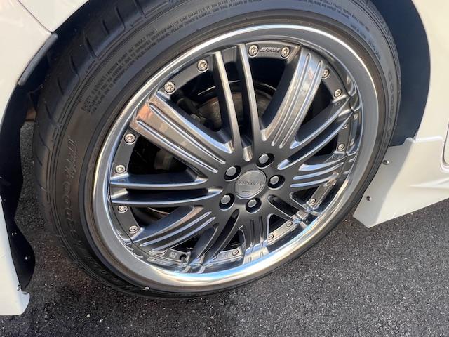 プリウス Ｓ　社外エアロ・新品ダウンサス・ＷＯＲＫ１８インチアルミ・ナビ・バックカメラ・ＥＴＣ・スマートキー（15枚目）