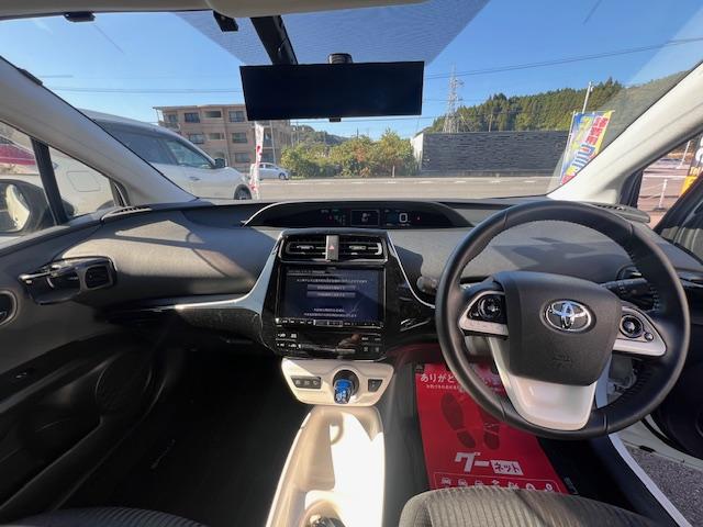 プリウス Ｓ　社外エアロ・新品ダウンサス・ＷＯＲＫ１８インチアルミ・ナビ・バックカメラ・ＥＴＣ・スマートキー（26枚目）