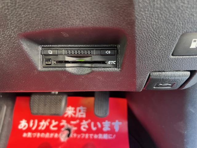 プリウス Ｓ　社外エアロ・新品ダウンサス・ＷＯＲＫ１８インチアルミ・ナビ・バックカメラ・ＥＴＣ・スマートキー（32枚目）