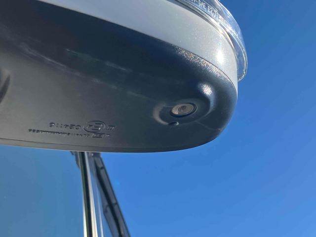 デイズ Ｘ　全周囲カメラ　スマートキー　アイドリングストップ　電動格納ミラー　ベンチシート　ＣＶＴ　盗難防止システム　ＡＢＳ　ＣＤ　ミュージックプレイヤー接続可　衝突安全ボディ　エアコン　パワーステアリング（23枚目）