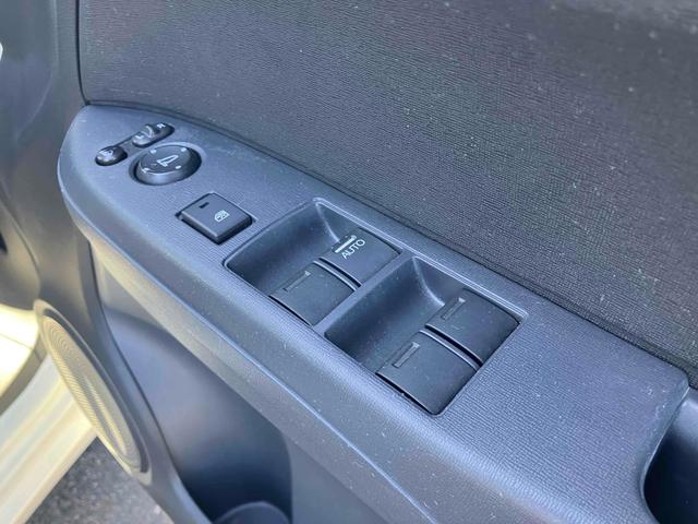 N-ONE G・Lパッケージ ETC バックカメラ ナビ TV オートライト HID スマートキー アイドリングストップ ベンチシート CVT 盗難防止システム ABS ESC CD DVD再生 USB Bluetooth(10枚目)