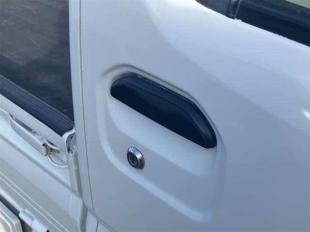 ミニキャブトラック 　４ＷＤ　軽トラック　ＭＴ　エアコン　運転席エアバッグ（9枚目）