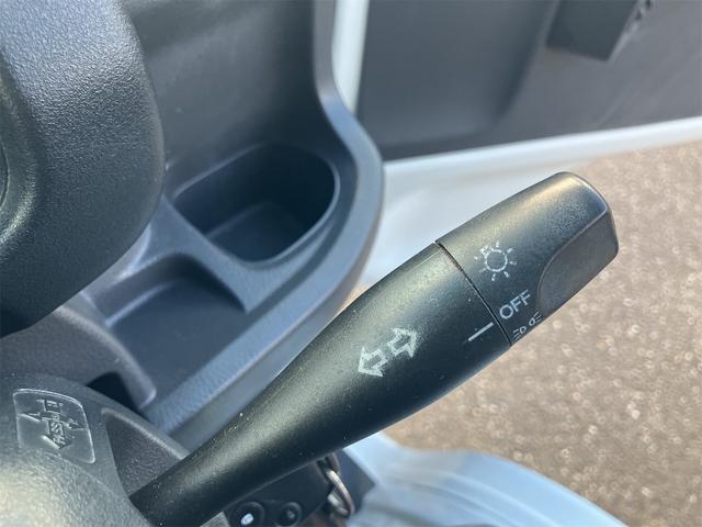 アクティトラック 　４ＷＤ　軽トラック　ＭＴ　キーレスエントリー　エアコン　パワーステアリング　パワーウィンドウ　運転席エアバッグ（9枚目）