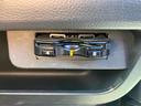 Ｓ　ＥＴＣ　ナビ　キーレスエントリー　電動格納ミラー　ベンチシート　ＣＶＴ　盗難防止システム　ＡＢＳ　ＣＤ　ＵＳＢ　衝突安全ボディ　エアコン　パワーステアリング　パワーウィンドウ（9枚目）