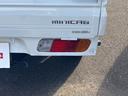 　４ＷＤ　軽トラック　ＭＴ　エアコン　運転席エアバッグ（22枚目）