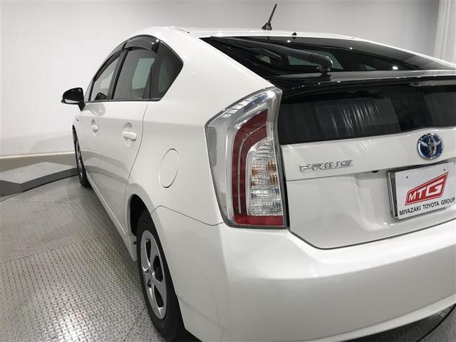 プリウス S Bモニタ- フルセグ地デジ AUX接続可 インテリキー HDDナビゲーション デュアルエアバック エアB イモビライザー DVD再生可能 ナビTV AUTOエアコン 横スベリ防止 アルミホイール(32枚目)