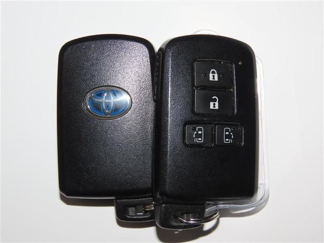 エスクァイア ハイブリッドGi プレミアムパッケージ 地上デジタル 衝突被害軽減 LEDライト Bカメラ クルコン スマートキー メモリナビ ナビ&TV キーレス ドラレコ 盗難防止装置 DVD再生 ABS 3列シート ETC アルミ オートエアコン(14枚目)