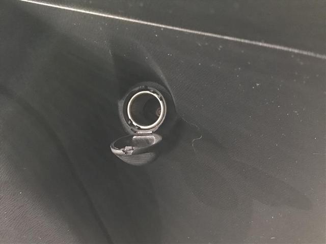 アクア S キーレスエントリ カーナビ ドラレコ付 オートエアコン デュアルエアバック ESC パワーウィンドウ AUX端子 ETC SRS パワーステアリング ABS メモリーナビ 被害軽減ブレーキ 記録簿付(14枚目)