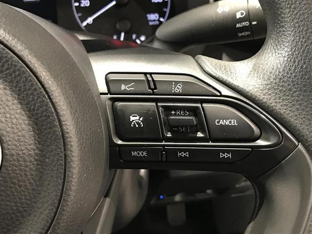 ヤリス Ｘ　被害軽減ブレーキ　Ｂカメラ　ドラレコ付　キーレスエントリー　ミュージックプレイヤー接続可　クルーズコントロール　ＥＴＣ車載器　ＥＳＣ　サイドエアバッグ　メモリーナビ　パワーステアリング　エアバック（12枚目）