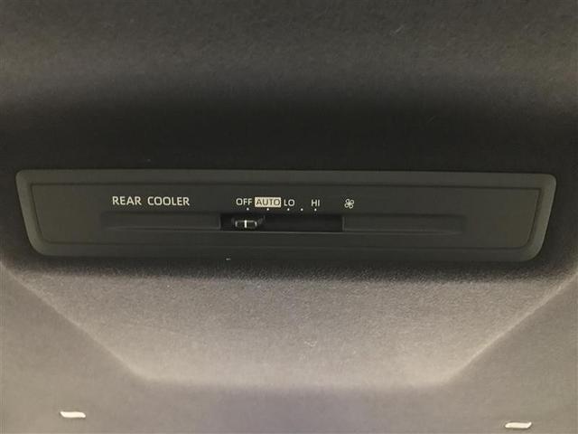 ヴォクシー ハイブリッドＳ－Ｇ　リアオートエアコン　１００Ｖ電源　ナビ　クルコン　Ｂカメラ　横滑防止装置　ＬＥＤヘッド　ＥＴＣ車載器　キーレス　アルミホイール　３列シート　スマートキー　ミュージックプレイヤー接続可　メモリーナビ（19枚目）