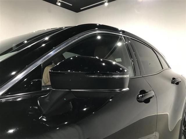 �J���[�̓u���b�N�ŁA�z�C�[���Ȃǂ��I�[���u���b�N�Ȃ̂łƂĂ��J�b�R�����ł��I