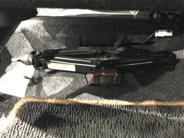 ヴィッツ ハイブリッドＦ　アミー　ＴＳＳ　スマートキー　バックモニター　オートエアコン　フルセグＴＶ　ＥＴＣ　エアバッグ　盗難防止装置　ＡＢＳ　キーレス　ミュージックプレイヤー接続可　横滑り防止機能（24枚目）