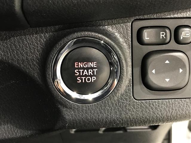 ヴィッツ F キーレスリモコン 元レンタカー バックガイドモニター デュアルエアバック 衝突軽減装置 ナビ 運転席エアバッグ イモビライザー パワーウインドウ ESC パワステ エアコン メモリナビ ABS 記録簿(11枚目)