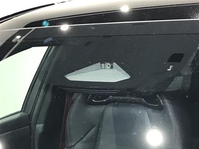 クラウンスポーツ ＲＳ　記録簿　サンルーフ　メモリーナビ　ナビＴＶ　地デジ　バックカメラ　ＥＴＣ　ミュージックプレイヤー接続可　パワーシート　クルーズコントロール　盗難防止装置　横滑り防止機能　キーレス　スマートキー（3枚目）