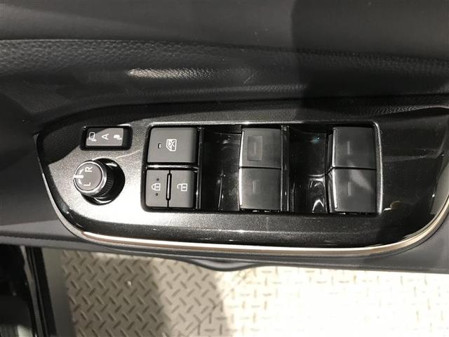 クラウンスポーツ ＲＳ　記録簿　サンルーフ　メモリーナビ　ナビＴＶ　地デジ　バックカメラ　ＥＴＣ　ミュージックプレイヤー接続可　パワーシート　クルーズコントロール　盗難防止装置　横滑り防止機能　キーレス　スマートキー（12枚目）