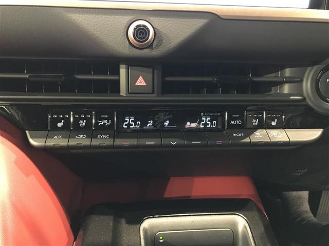 クラウンスポーツ ＲＳ　記録簿　サンルーフ　メモリーナビ　ナビＴＶ　地デジ　バックカメラ　ＥＴＣ　ミュージックプレイヤー接続可　パワーシート　クルーズコントロール　盗難防止装置　横滑り防止機能　キーレス　スマートキー（14枚目）