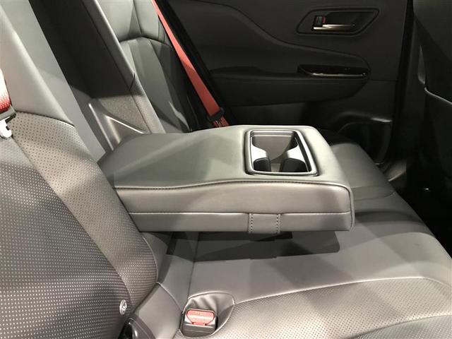 クラウンスポーツ ＲＳ　記録簿　サンルーフ　メモリーナビ　ナビＴＶ　地デジ　バックカメラ　ＥＴＣ　ミュージックプレイヤー接続可　パワーシート　クルーズコントロール　盗難防止装置　横滑り防止機能　キーレス　スマートキー（17枚目）