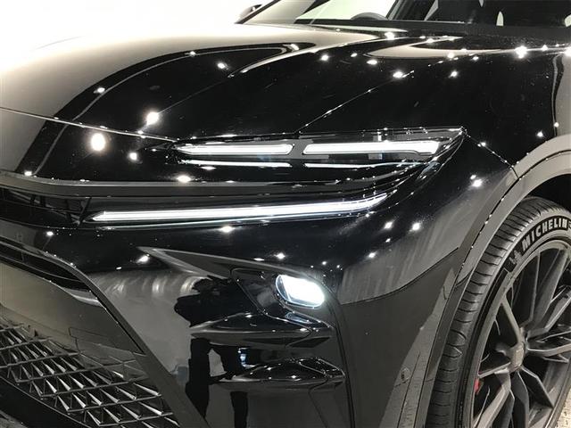 クラウンスポーツ ＲＳ　記録簿　サンルーフ　メモリーナビ　ナビＴＶ　地デジ　バックカメラ　ＥＴＣ　ミュージックプレイヤー接続可　パワーシート　クルーズコントロール　盗難防止装置　横滑り防止機能　キーレス　スマートキー（25枚目）