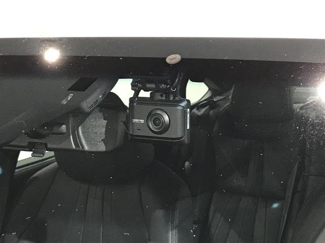 クラウンハイブリッド ＲＳアドバンス　地デジ　衝突被害軽減装置　ドライブレコーダ　ＬＥＤヘットライト　後カメラ　クルコン　ＡＣ　Ｐシート　エアバッグ　ナビＴＶ　セキュリティーアラーム　キーフリー　スマートキ　パワーウィンドウ　メモリナビ（4枚目）