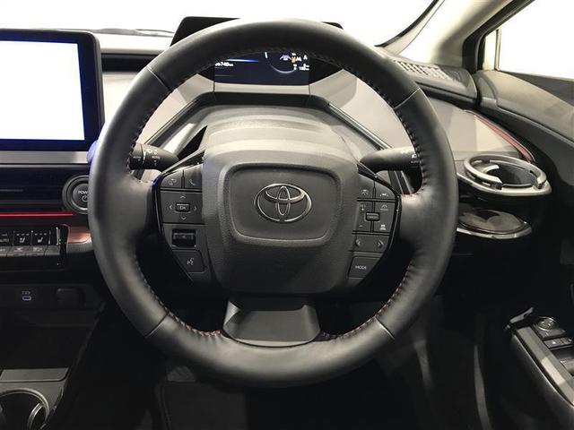 プリウス Z 衝突被害軽減ブレーキ 地デジ アルミ クルコン LEDライト ABS Pシート オートエアコン バックカメラ スマートキー メモリーナビ ミュージックプレイヤー接続可 ドラレコ パワステ ETC(9枚目)