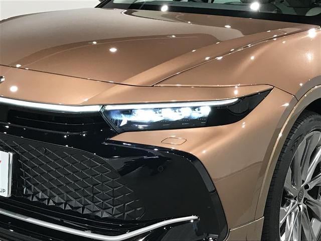 クラウンクロスオーバー Ｇアドバンスド・レザーパッケージ　ＴＳＳ　レザー　フルセグＴＶ　パワーシート　ＬＥＤヘッドライト　クルーズコントロール　Ｂカメラ　エアロ　ドライブレコーダ　オートエアコン　アルミホイル　ＥＴＣ付　横滑り防止装置　４ＷＤ　ＴＶ　ＡＢＳ（33枚目）