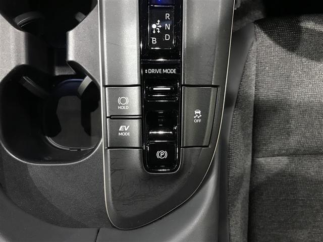 クラウンクロスオーバー Ｇアドバンスド　衝突軽減装置　フルセグテレビ　クルコン　横滑防止装置　ドライブレコーダー　ＬＥＤヘッドライト　記録簿　Ｂカメラ　Ｐシート　ＥＴＣ　オートエアコン　ＡＣ１００Ｖ電源　ＡＵＸ　エアバッグ　４ＷＤ　キーレス（15枚目）