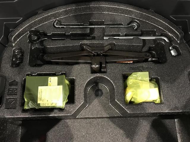 ハリアーハイブリッド Ｚ　レザーパッケージ　リヤカメラ　ムーンルーフ　スマートキ　本革　横滑り防止機能　盗難防止装置　ＡＢＳ　キーフリーシステム　電動パワーシート　アルミホイール　ＬＥＤランプ　記録簿　ナビ＆ＴＶ　メディアプレイヤー接続（29枚目）