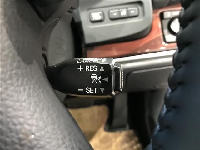 クラウンハイブリッド ロイヤルサルーン　ＤＶＤ可　ドライブレコーダ　アクティブクルーズコントロール　パワステ　Ｂモニター　地デジ　ＥＴＣ車載器　ＡＷ　サイドエアバッグ　盗難防止システム　ナビ＆ＴＶ　ＨＤＤナビ　Ｗエアバック　ＡＢＳ　サポカー（12枚目）