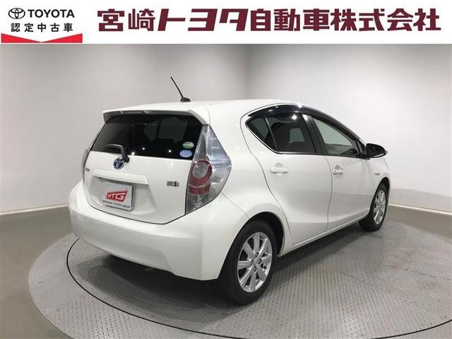 アクア Ｇ　全席パワーウインドウ　助手席エアバック　ＡＵＴＯエアコン　インテリキー　キーレスエントリー　パワステ　メンテナンスノート　ＥＳＰ　ナビＴＶ　地デジ　イモビライザー　ＡＢＳ　運転席エアバック　ＤＶＤ再生（32枚目）