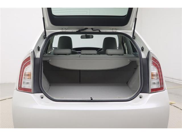 プリウス Ｓ　Ｂモニタ－　ＡＵＸ接続可　インテリキー　デュアルエアバック　エアＢ　イモビライザー　ナビＴＶ　ＡＵＴＯエアコン　横スベリ防止　アルミホイール　ＥＴＣ装備　ＡＢＳ　サイドエアバッグ　パワーステアリング（25枚目）