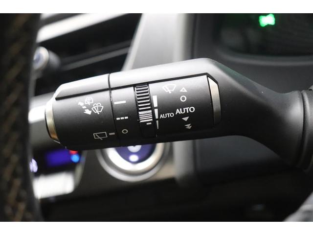 ＵＸ ＵＸ２５０ｈ　バージョンＬ　衝突軽減装置　Ｂカメラ　レザーシート　ＥＴＣ　ＬＥＤヘッドライト　クルーズコントロール　ドラレコ　ＤＶＤ再生　ミュージックプレイヤー接続可　エアバッグ　スマートキー　メモリーナビ　助手席エアバッグ（16枚目）