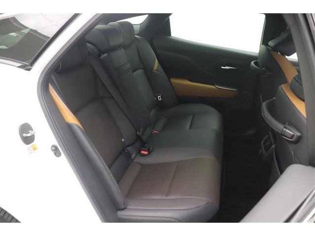 クラウンクロスオーバー RSアドバンスド 1オーナー 衝突回避 サンル-フ オートクルーズコントロール 横滑り防止 フルセグTV パワーシート レザーシート LED アルミホイール AC100V スマートキー ナビ&TV ABS ETC(29枚目)