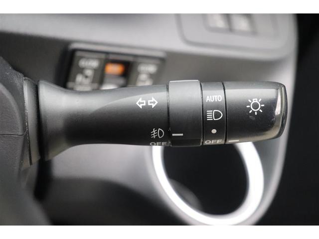 シエンタ ハイブリッドG クエロ 点検記録簿 地デジTV 盗難防止 横滑り防止 LEDライト スマートキー ETC バックモニタ DVD オ-トエアコン AUX メモリ-ナビ エアバッグ AW 3列シート ナビ&TV ABS(16枚目)