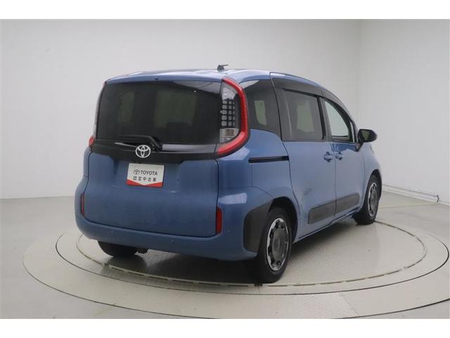 シエンタ Ｚ　Ｗ電動ドア　ナビ　イモビ　クルーズＣ　ＬＥＤヘッドランプ　ＥＴＣ　Ｓキー　元試乗車　横滑り防止機能　メモリーナビ　パワーウィンドウ　エアバック　ＡＢＳ　ウォークスルー　オートエアコン　バックカメラ付き（4枚目）