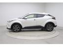 Ｃ－ＨＲ Ｇ－Ｔ　インテリジェントクリアランスソナー　ＬＥＤランプ　スマートキープッシュスタート　Ｂモニター　ＥＴＣ車載器　フルタイム４ＷＤ　カーテンエアバック　アルミ　盗難防止システム　クルコン　キーレスエントリー（3枚目）