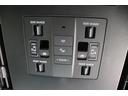 エグゼクティブラウンジ　黒革シート　クルコン　ＬＥＤヘッドライト　ワンオーナー車　ガラスルーフ　スマートキー　両側電動スライドドア　フルセグ　ＥＴＣ　ミュージックプレイヤー接続可　ナビＴＶ　３列シート　バックカメラ　エアロ（31枚目）