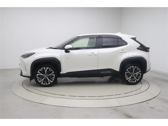 ヤリスクロス ハイブリッドＺ　インテリジェントキー　アルミホイル　ＬＥＤライト　１オ－ナ－　リアカメラ　クルーズコントロール　整備記録簿　横滑り防止システム　ナビＴＶ　メモリーナビゲーション　電動シ－ト　パワステ　オートエアコン（3枚目）