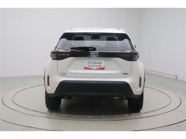 ヤリスクロス ハイブリッドＺ　インテリジェントキー　アルミホイル　ＬＥＤライト　１オ－ナ－　リアカメラ　クルーズコントロール　整備記録簿　横滑り防止システム　ナビＴＶ　メモリーナビゲーション　電動シ－ト　パワステ　オートエアコン（5枚目）