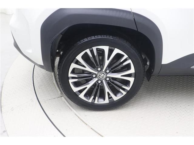 ヤリスクロス ハイブリッドＺ　インテリジェントキー　アルミホイル　ＬＥＤライト　１オ－ナ－　リアカメラ　クルーズコントロール　整備記録簿　横滑り防止システム　ナビＴＶ　メモリーナビゲーション　電動シ－ト　パワステ　オートエアコン（9枚目）