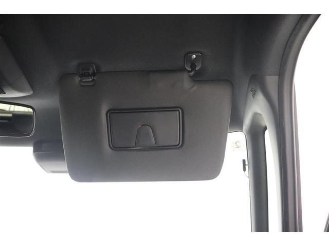 【バニティミラー付サンバイザー】お出かけ前の身だしなみチェックもバッチリです♪