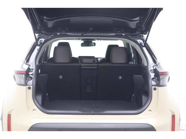 ヤリスクロス ハイブリッドＺ　スマートキ　衝突軽減ブレーキ　リヤカメラ　点検記録簿　ＬＥＤヘッドライ　ＥＳＣ　クルーズＣ　パワーステアリング　アルミホイール　ＥＴＣ車載器　運転席パワーシート　イモビ　キーフリー　フルオートエアコン（33枚目）